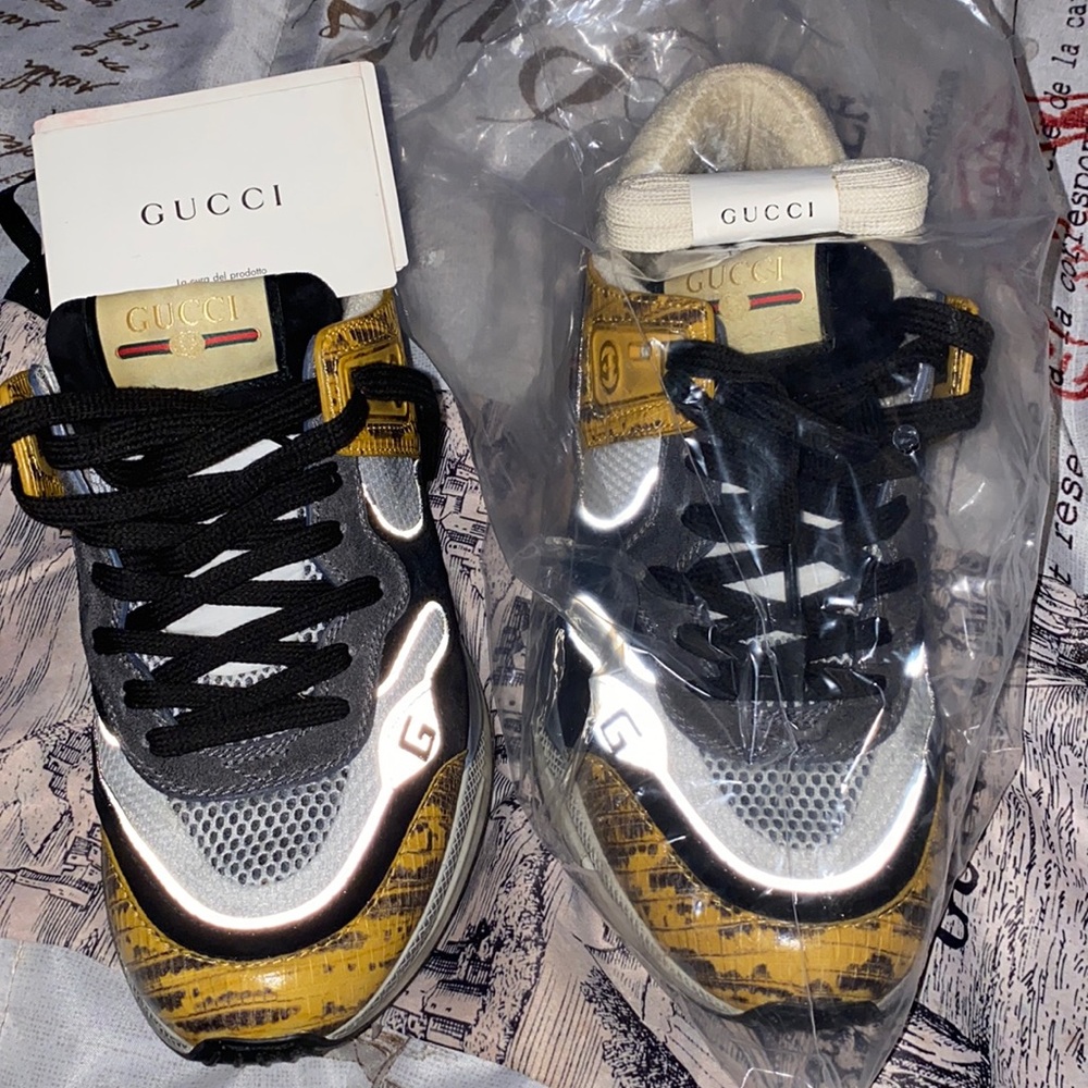 Gucci vintage black snakeskin sneakers size 6 men womens 8.5 9